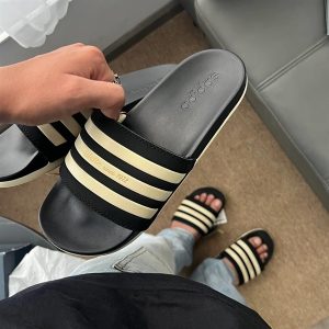 Dép Adidas Comfort 1972 Đen